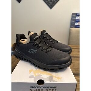 Skechers Glide-Step - Ryla Black Men's Sz 8 ….F4